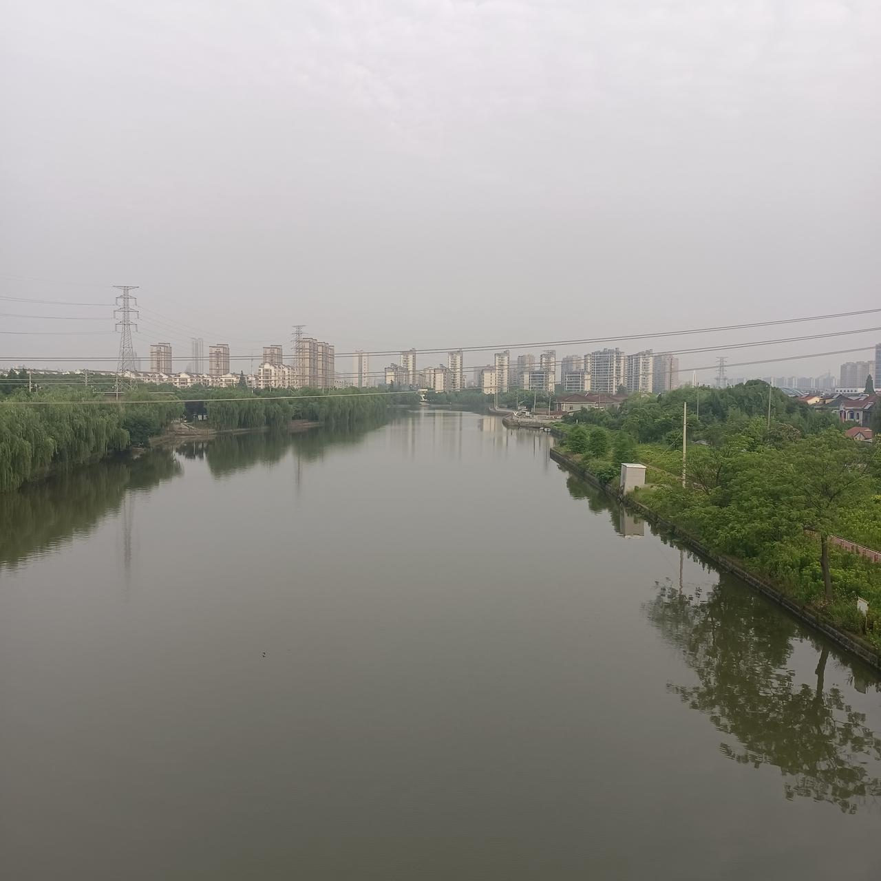 回忆一下，你的每一次崩溃，是不是都是被“事”完全淹没？
被“事”装下，“事”的格