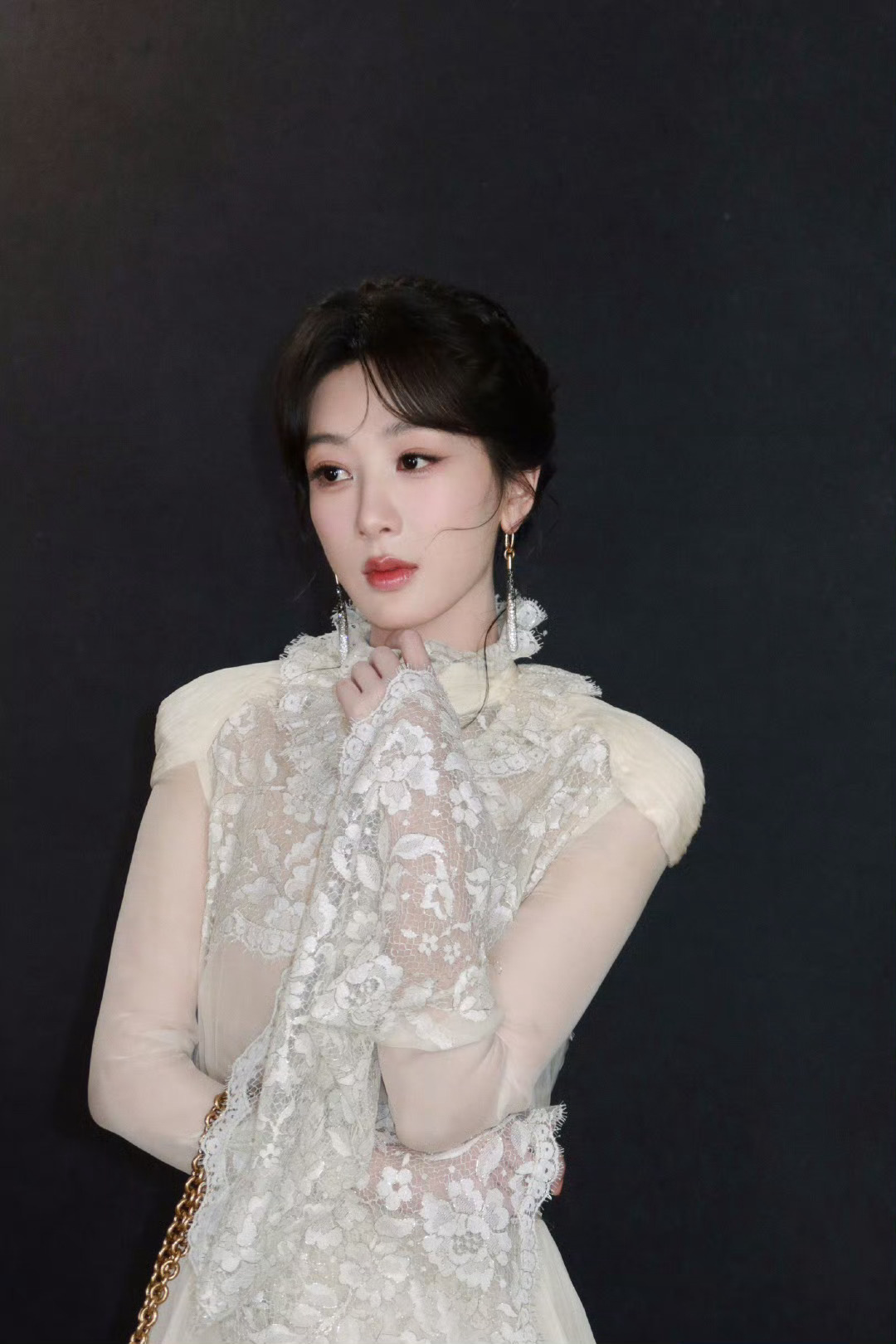 玉兰花开君再来 不因被曲解而改变初衷，不因冷落而怀疑信念，和董竹君一起静待玉兰芬
