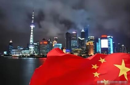 发现一个特别讽刺的规律：但凡中国科技有重大突破，快摸到美国霸权天花板了，第一批跳