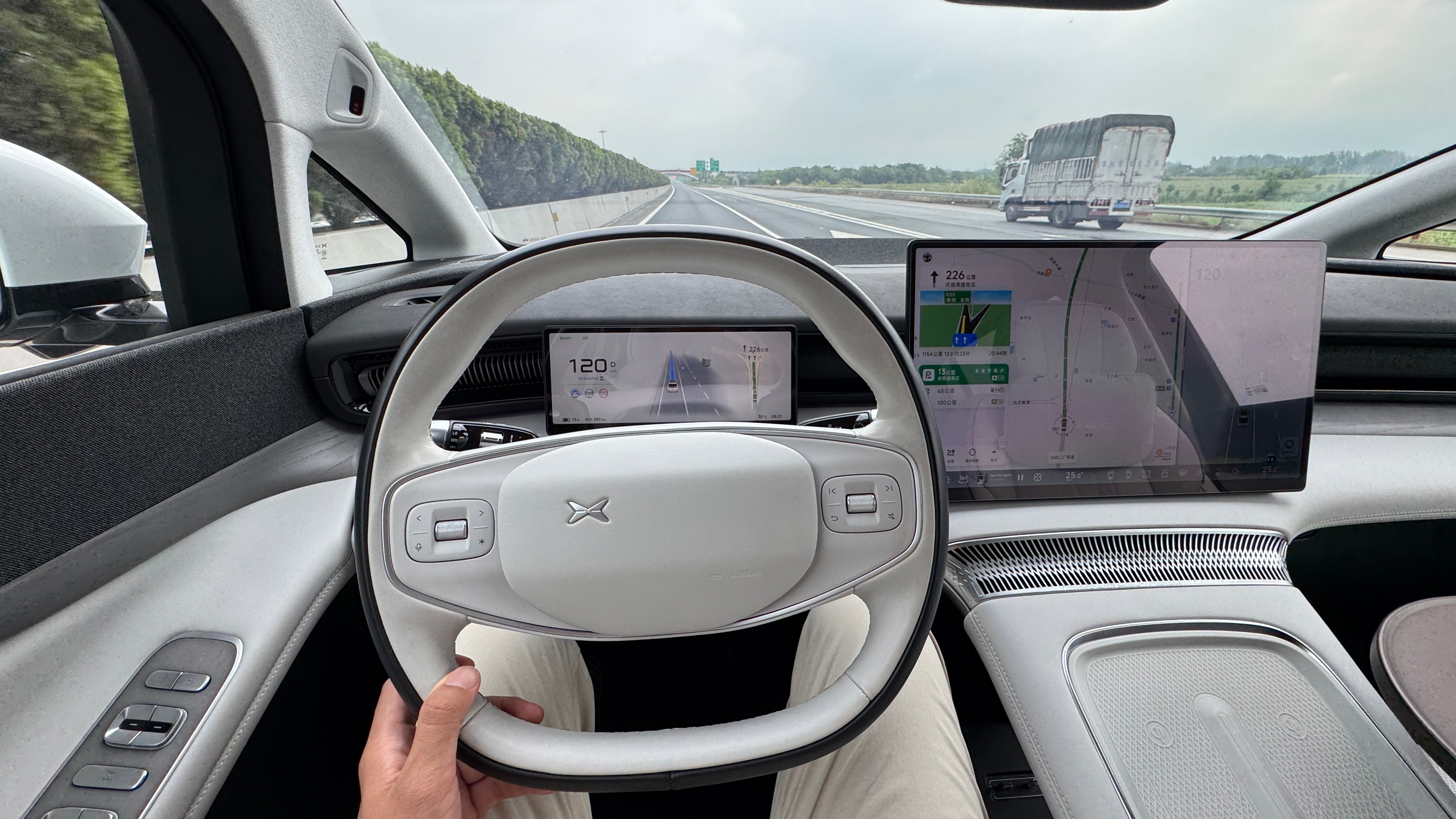 开我的纯电四驱小鹏X9一路智驾1000km去北京，一路轻松惬意～ 目前跑了77k