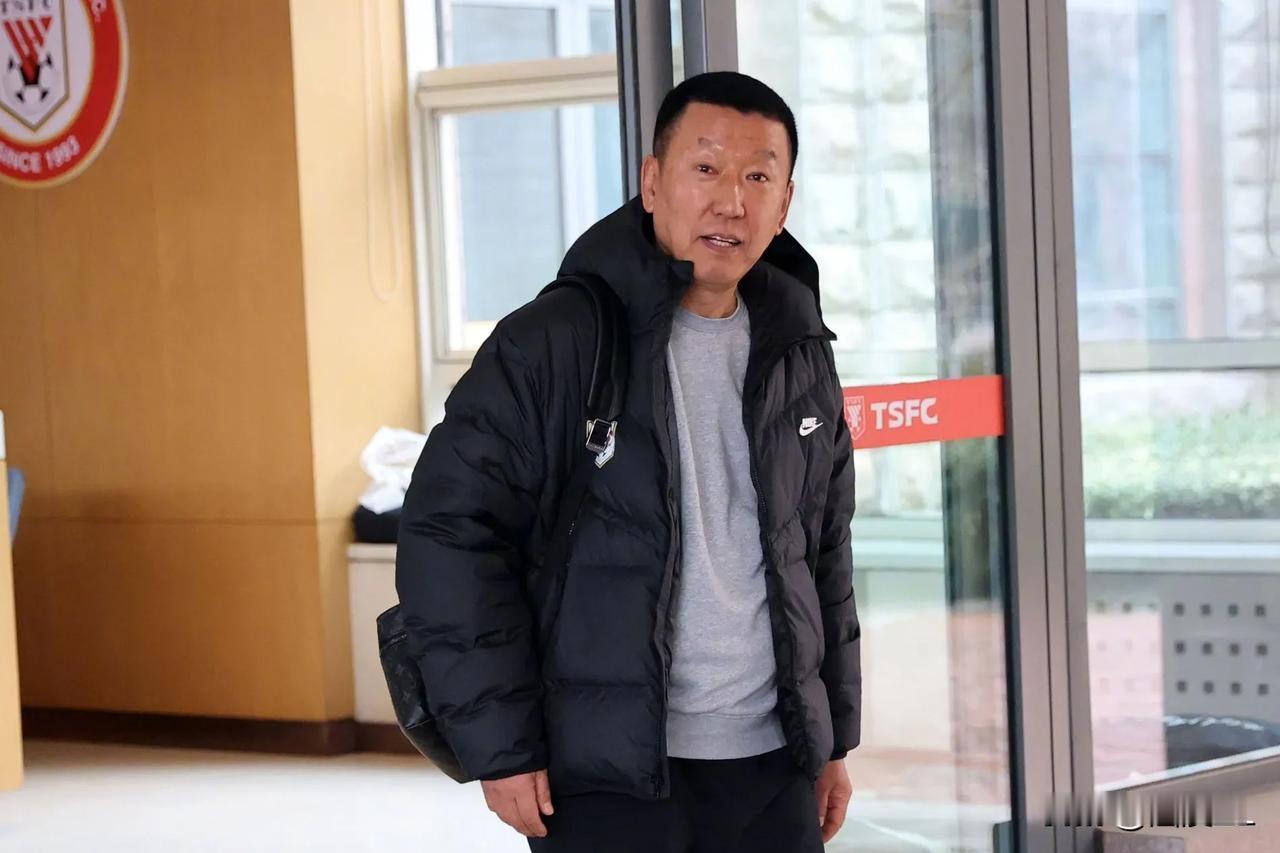 崔康熙或许并不是十分担心泽卡的伤情，山东泰山新赛季进攻双核其实已经打造完成，克雷