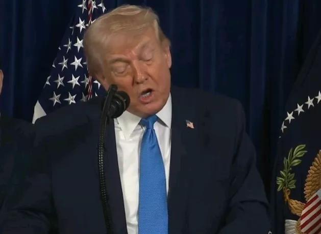 福克斯新闻报道，当地时间4日，美国总统特朗普透露，他已开始和大型能源企业代表，进