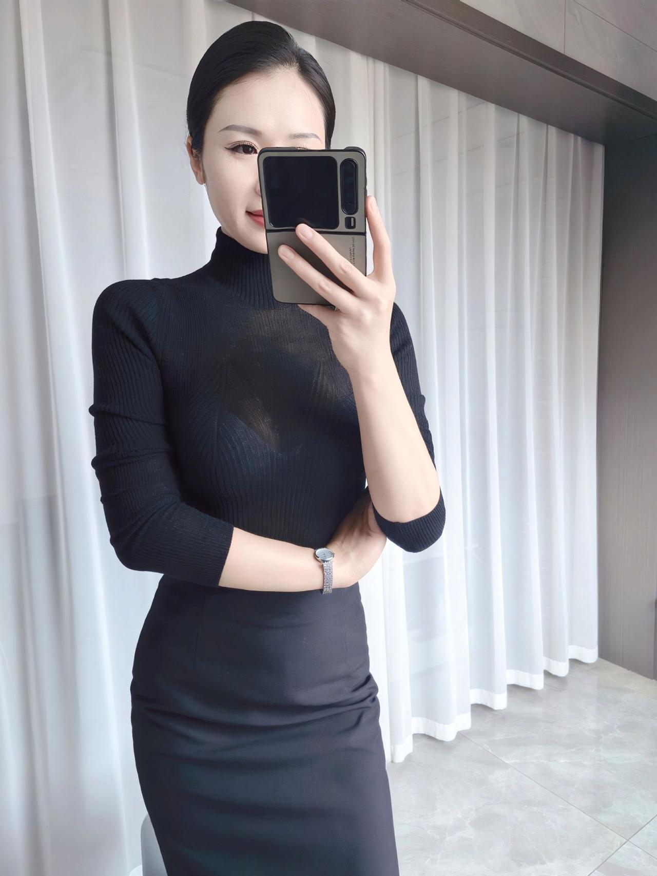 优雅黑裙穿搭，自信满满的一天！💃🏻✨