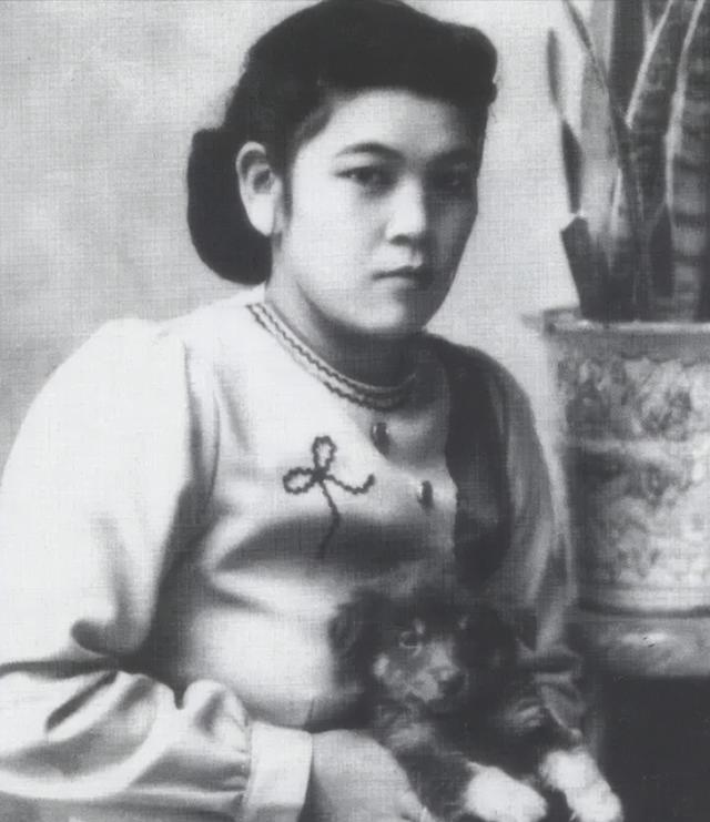 1944年，33名日本人流落太平洋荒岛，在33人当中，只有一名女性，可在6年过后