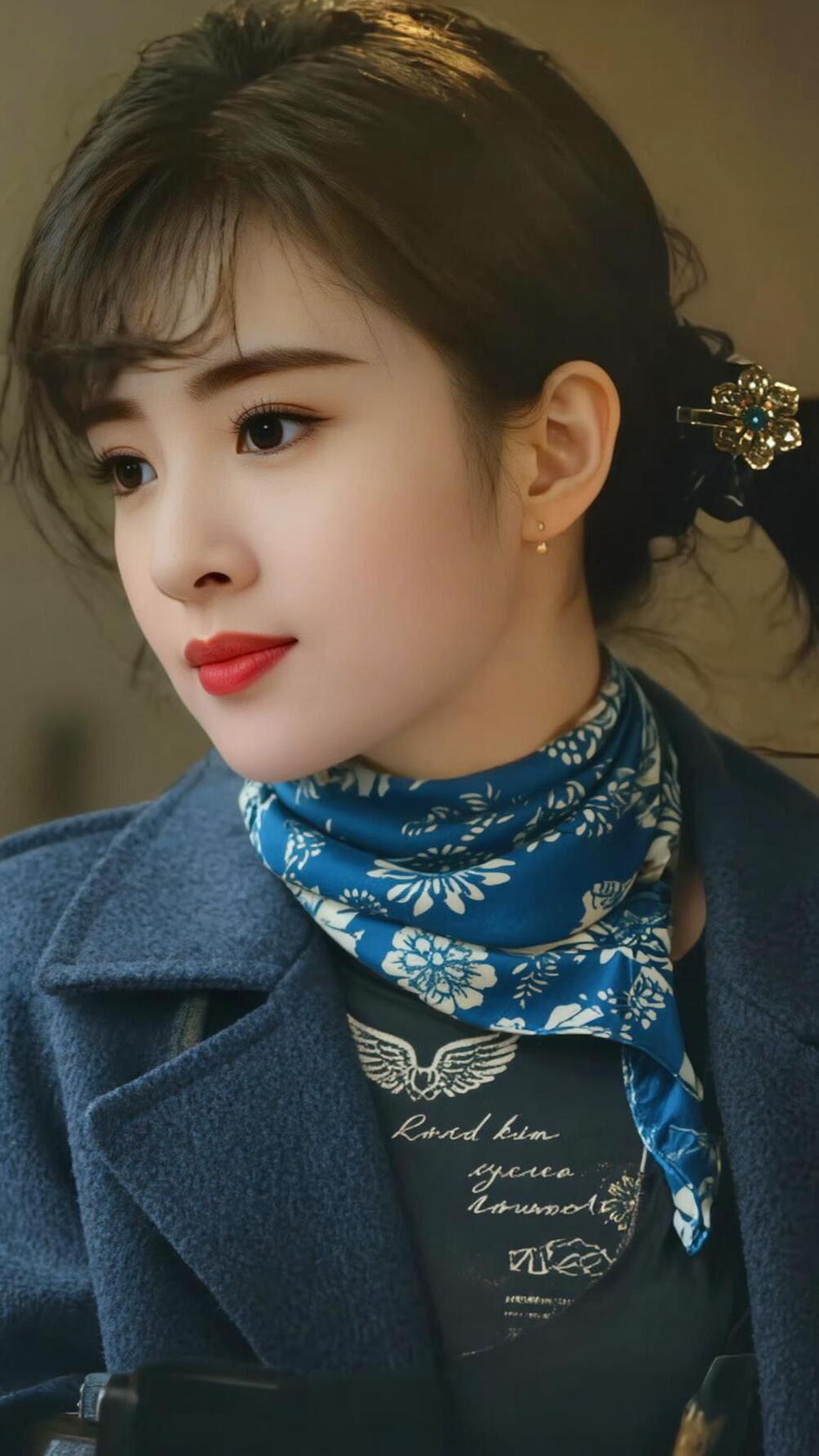 优雅蓝调，复古风尚，尽显时尚魅力！🌟✨