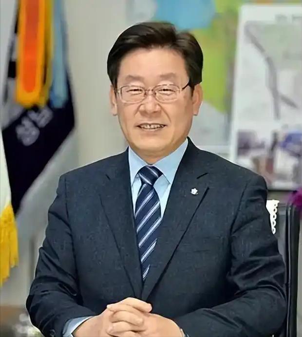 韩国人的脸这次真的被打肿了！就在1月26日，美国总统特朗普，又在社交媒体上放了一