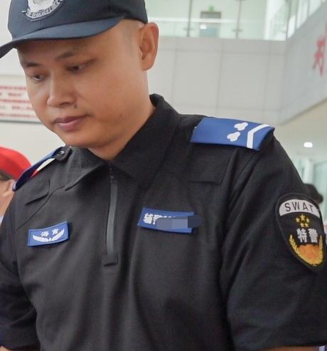 辅警该有的顶级三观：

1，世界观：‌
认清“警”之本质，破除身份焦虑‌，平凡不