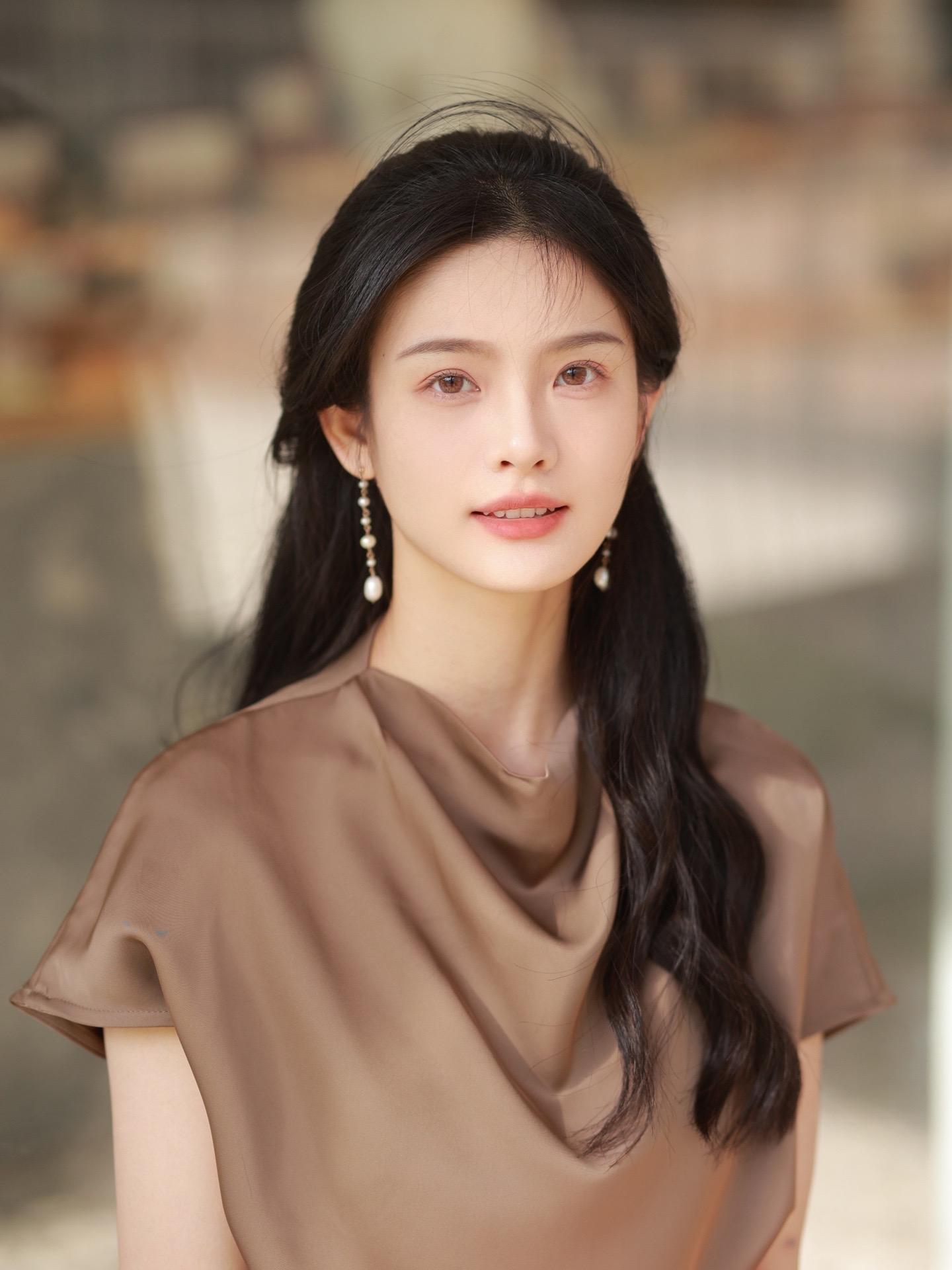 是骨相还是皮相。