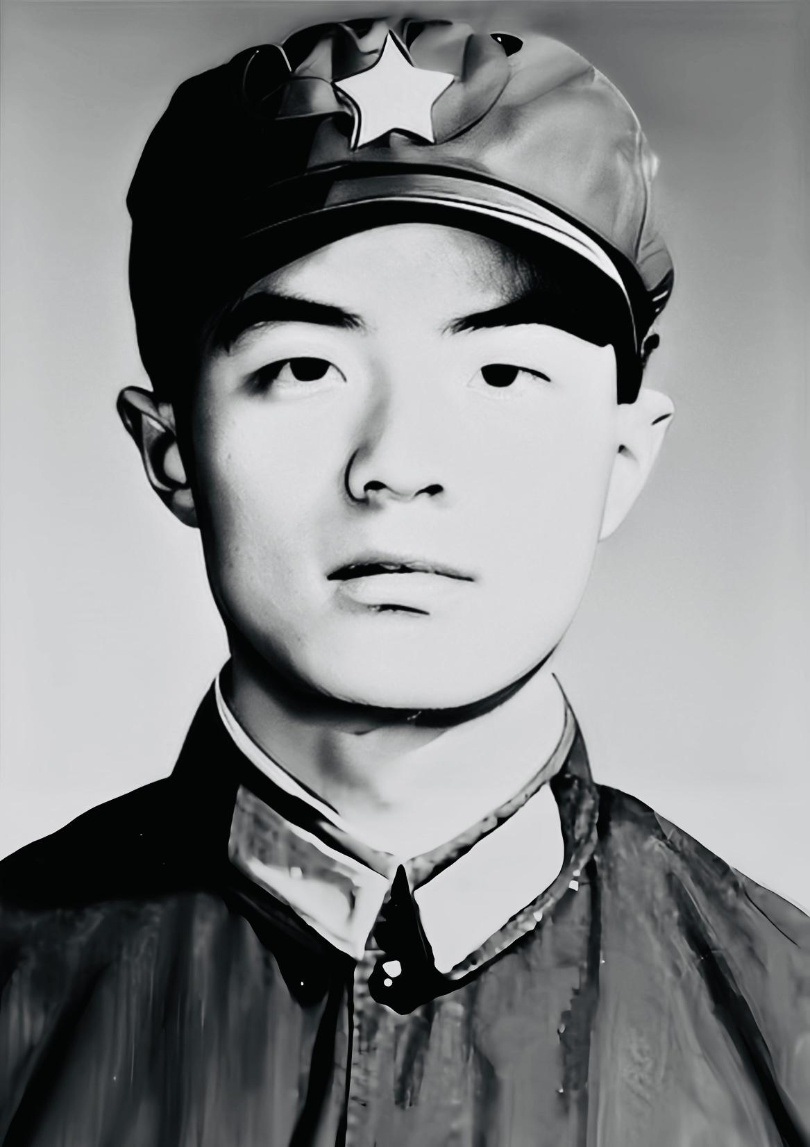 今天是9月9日，是毛主席逝世的纪念日，五十年前的今天也是我从坦克45团1连排长去