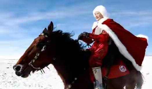 红衣策马成绝响！47岁“马背局长”坠马离世，最后朋友圈看哭网友。

不是所有坚持