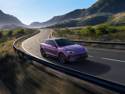 追求颜值与科技?问界新M5 Ultra年轻人最爱
今年刚刚成为打工人,爸妈赞助人