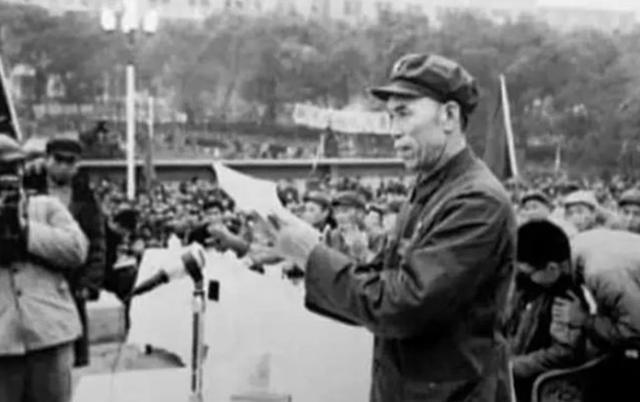 1971年9月14日，成都军区司令梁兴初中将接到紧急通知：“庐山上第一个发言的人