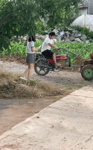 小哥哥这么优秀，小姐姐已经知道了。