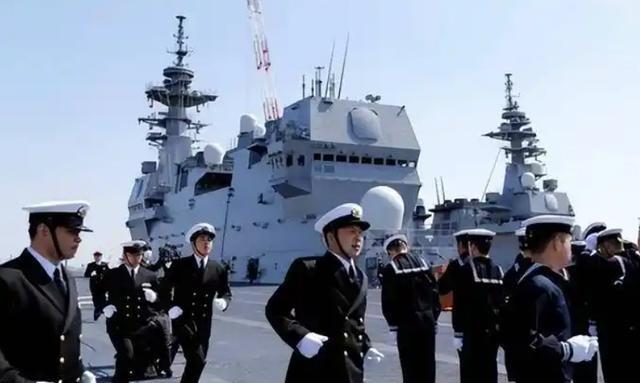 据《朝日新闻》最新披露，日本防卫省内部对这次事件的反应异常激烈，并非单纯因为“被