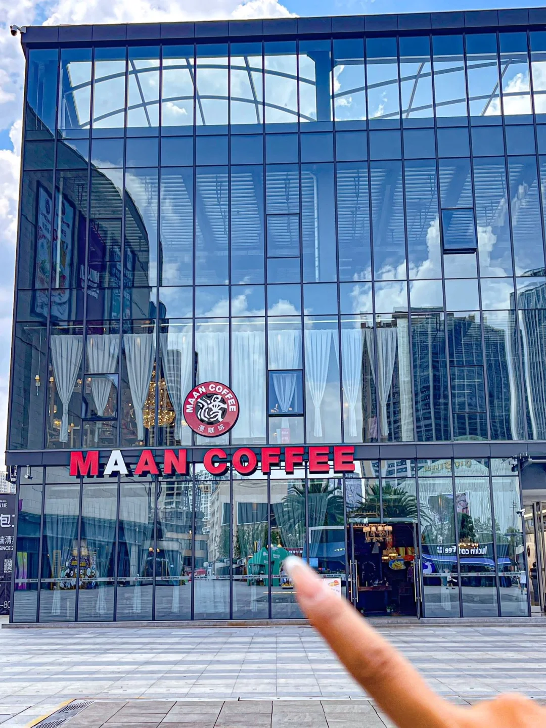 松弛感拿捏🏠这家咖啡☕️店我可以放空一