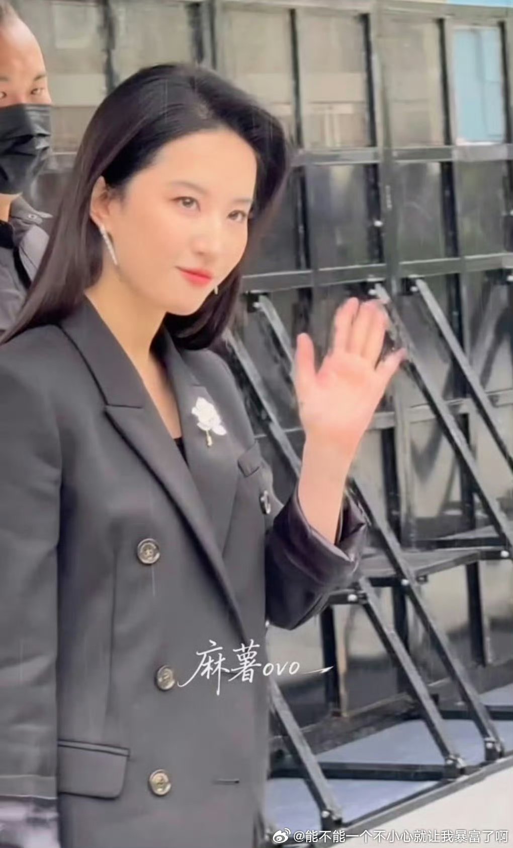 麻鸭健康美哒解怎么从来不愿意直面粉丝嘴里最顶的“健康美”啊路透都已经开瘦脸美颜了