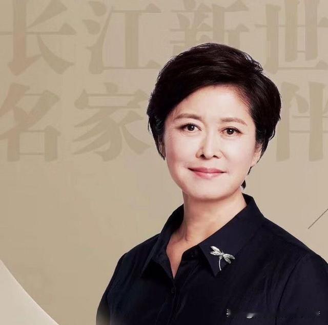 今天网传知名企业家毛大庆，发了一个微博，他说原央视主持人敬一丹大姐，因脑出血抢救