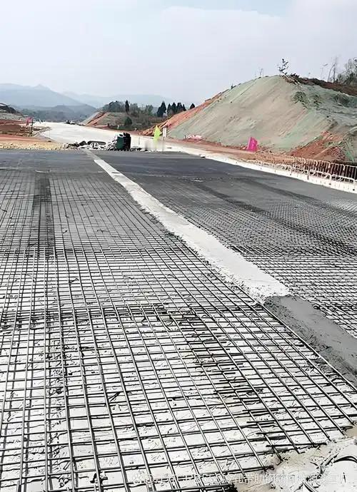 为什么建房不能全用钢筋？为什么钢筋加多了反而塌更快？直到今天才明白，“刚柔并济”