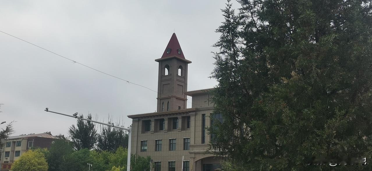 我认为不相信，只要西方国家资本主义存在一天，世界就不会有和平。