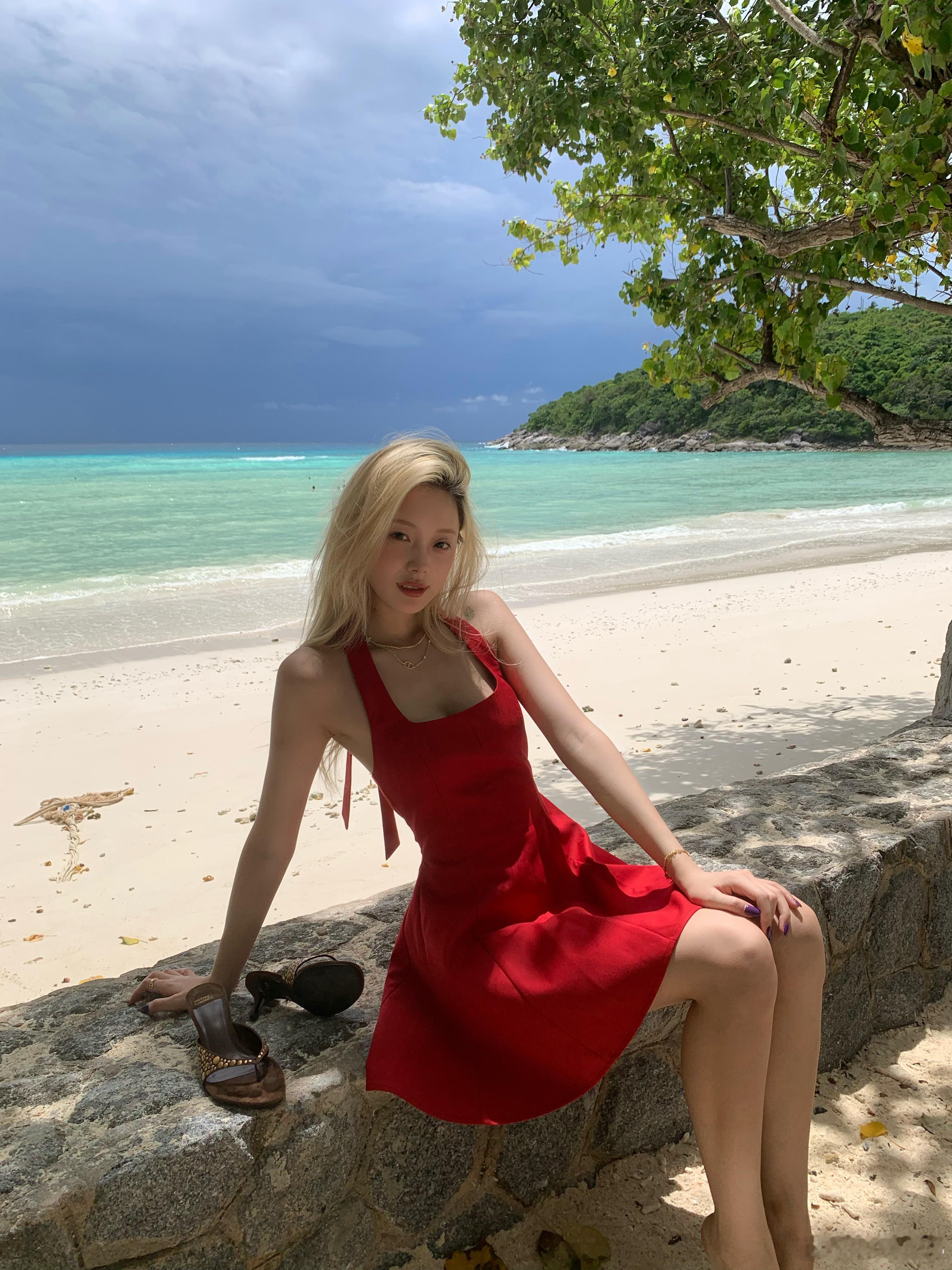 红裙子的浪漫 谁懂🌹夏日穿搭 红裙子 OOTD 时尚穿搭 ​​​