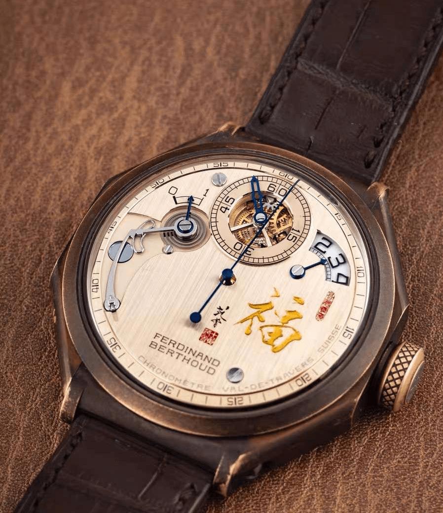 【国表风格 拍出三百万】近日又一只国风腕表在香港拍出三百万的高价，来自萧邦旗下高