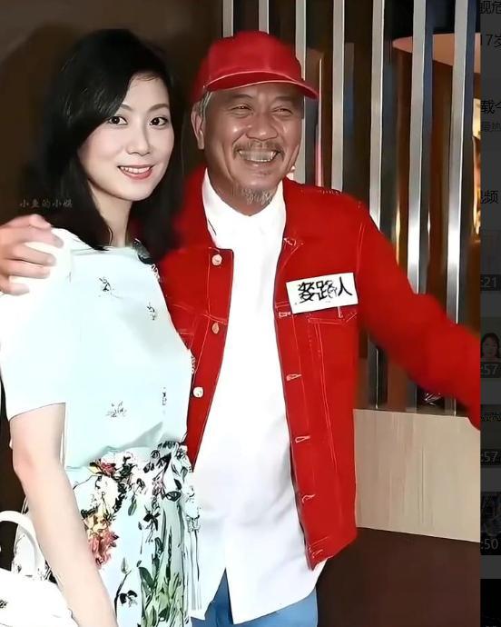从1996年开始，万梓良追空姐追了六年，专程飞昆明等航班落地。如今儿子都上大学了