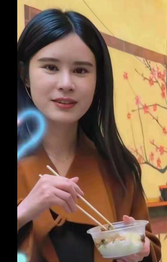 海哥直播间炸了！
蓉儿摘口罩那刻，弹幕直接刷屏“换头了”！
昨天他官宣撮合蓉儿和