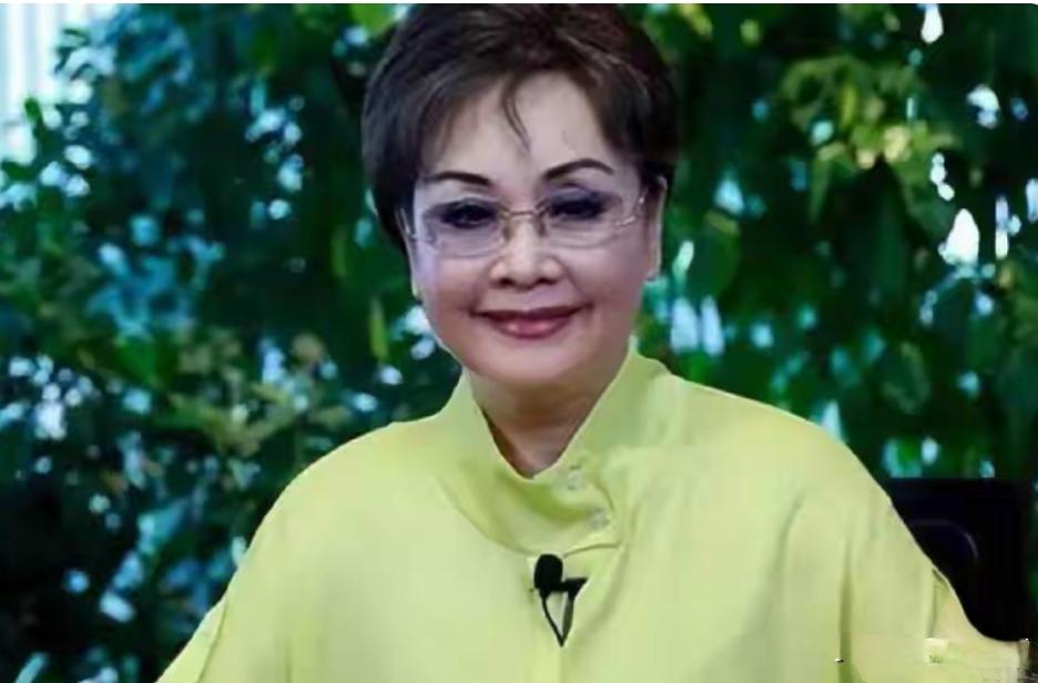 连续4年拒上春晚，81岁在北京安心养老，50岁女儿却成了她的心病
娱乐 明星