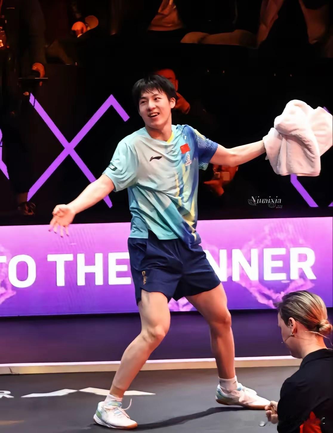 重庆冠军赛，王曼昱输球了，孙颖莎也没进四强，但也暴露出一个更严重的问题，那就是，