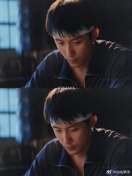 黄景瑜新剧在衣服上写代理书电视剧重器《重器》这个名场面谁看了不震撼啊！衣服当纸张