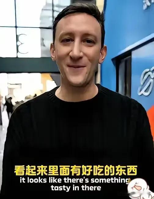 我好奇查了一下埃文・凯尔的现状。不查不知道，一查真意外！本来以为他已经回到美国居