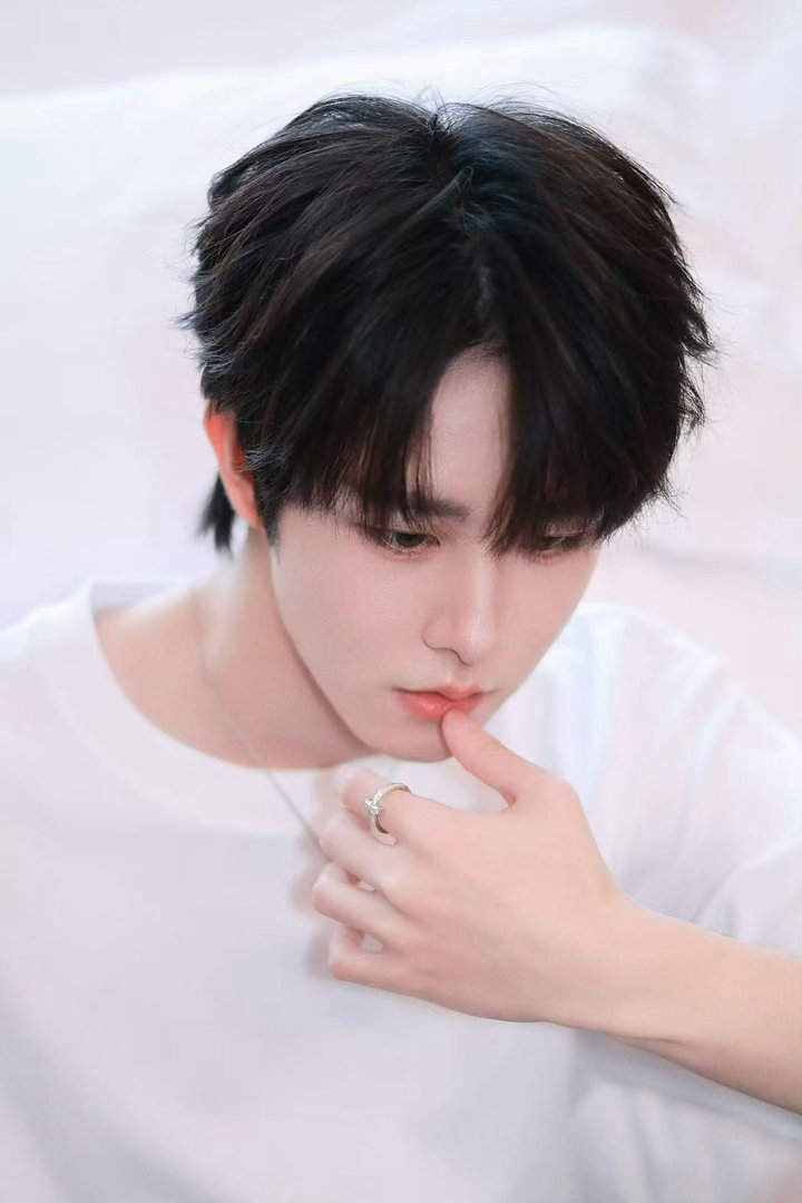 田嘉瑞吐血专业户田嘉瑞是有吐血kpi吗 别的演员是哭戏多，田嘉瑞是吐血多。《云之