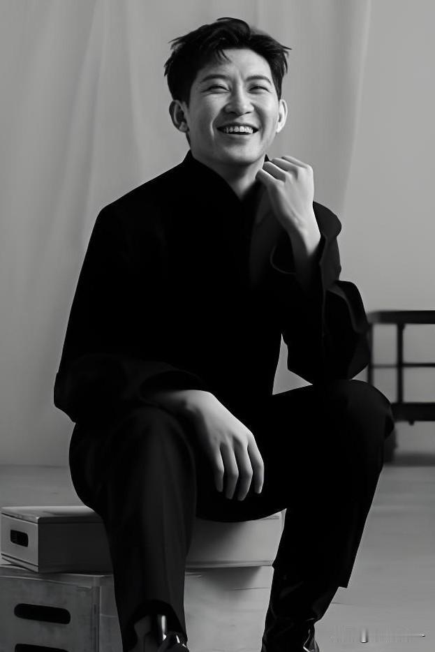 我以为《重器》，

最出圈的会是蒋奇明，

可我怎么也没想到会是喜剧人出身演的都