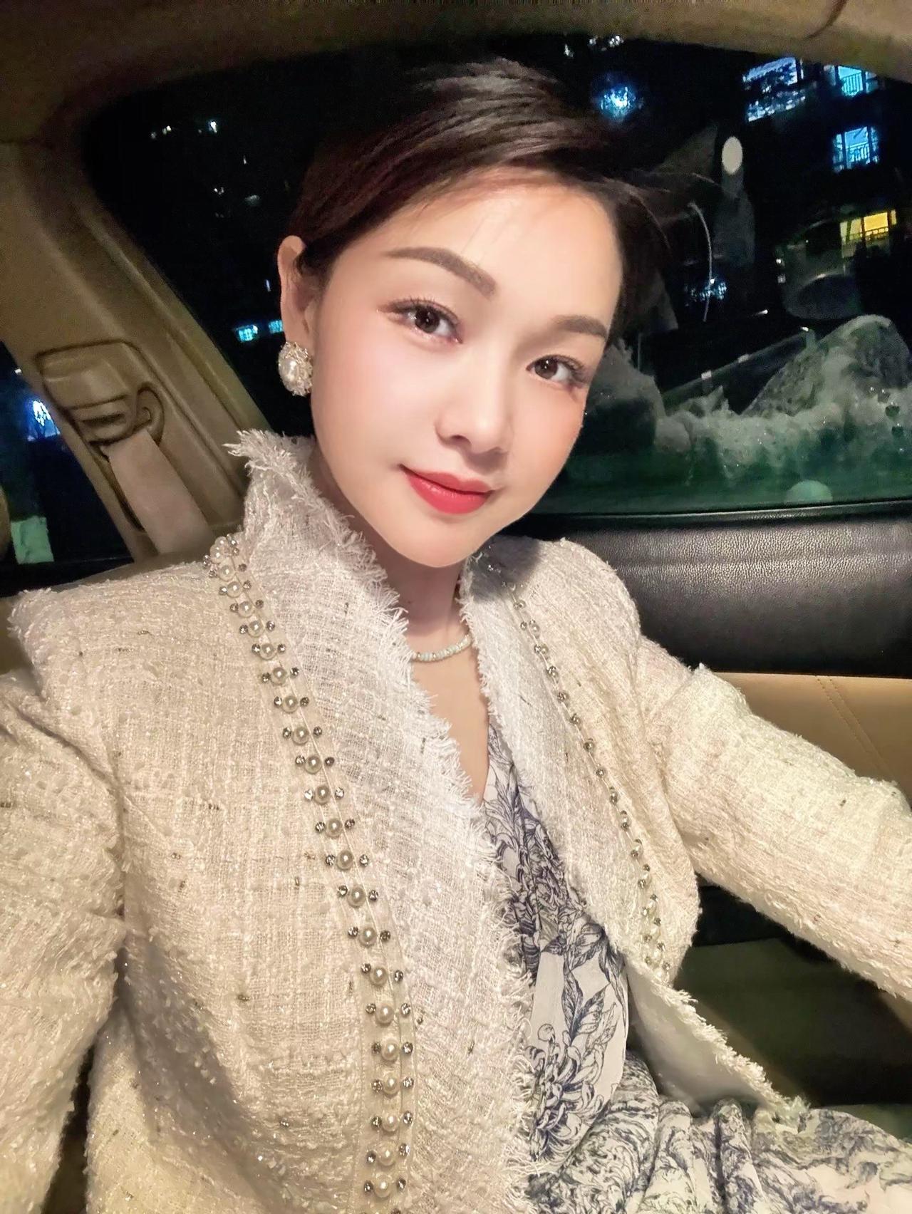 做个淡定的中年少女，做好每天的一日三餐，只要内心足够丰盈，普通的日子也会繁花盛开