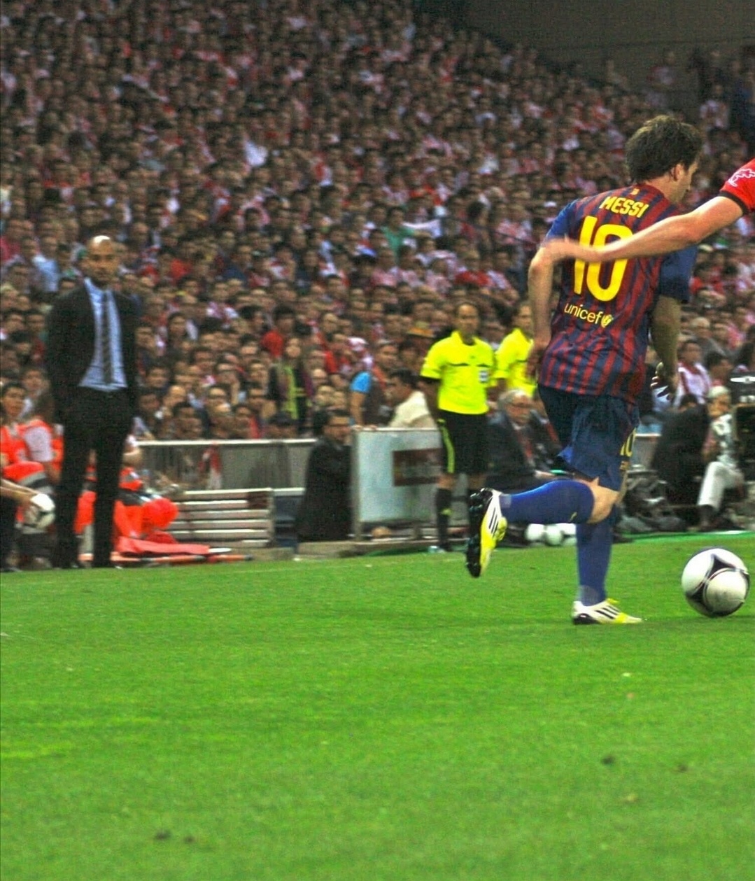 梅西和瓜迪奥拉。足球