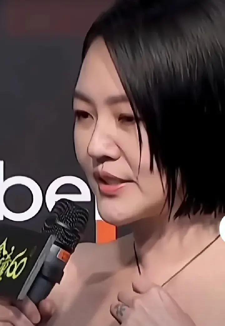 汪希玥汪希箖长大了，估计也后悔当初大S走的时候，自己年纪还太小，无法决定妈妈的骨