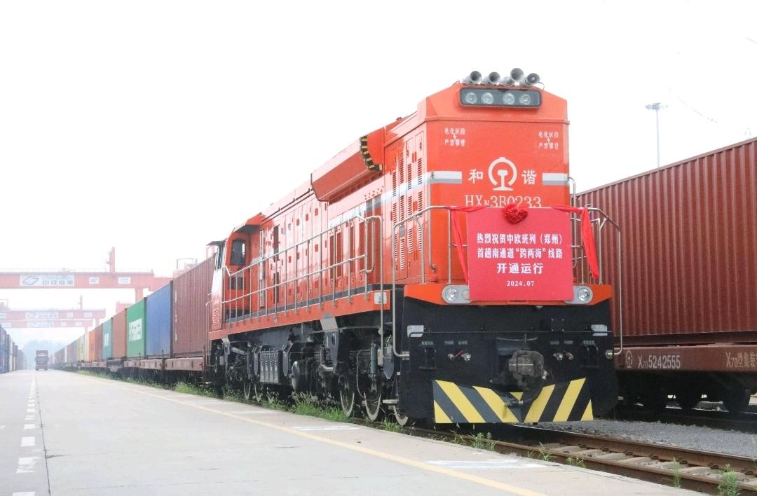 在河南，郑州的经济总量和江苏的南通差不多，比南通稍微好一些。南通在江苏排第四，仅