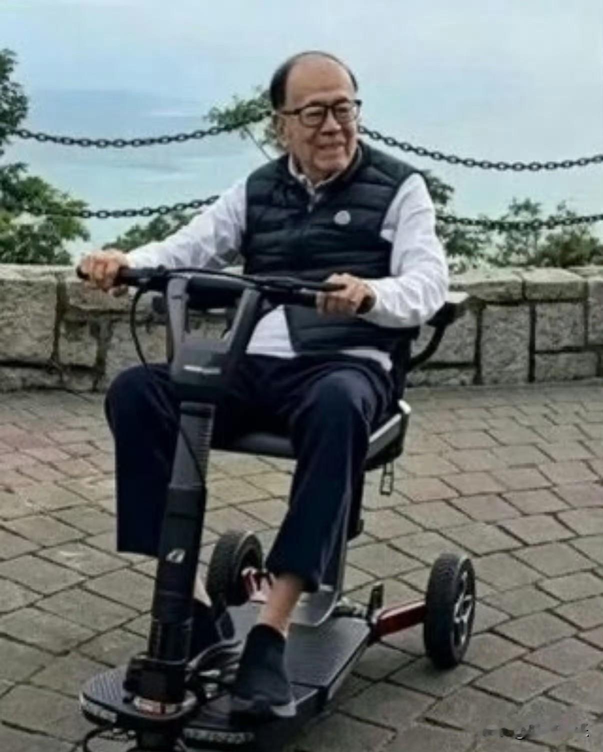 李嘉诚近况曝光，老宅被出租，价格低至50万