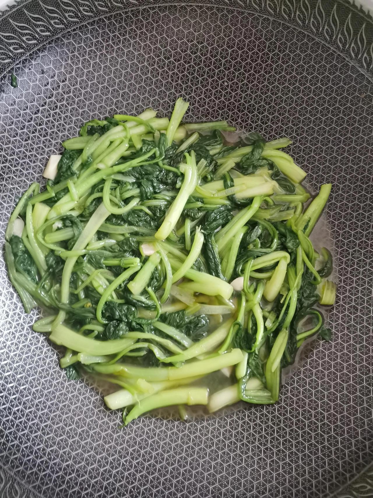 为什么我炒的青菜是这样的？