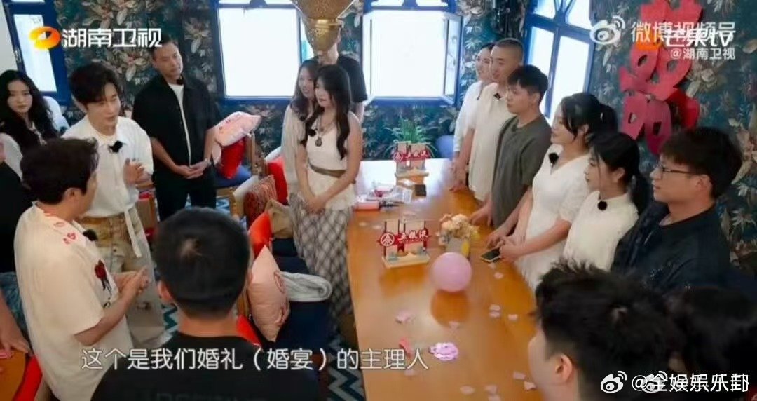 蔡国庆专业送祝福34年中餐厅名场面中餐厅 蔡国庆这送祝福的本事真不是吹的，34年
