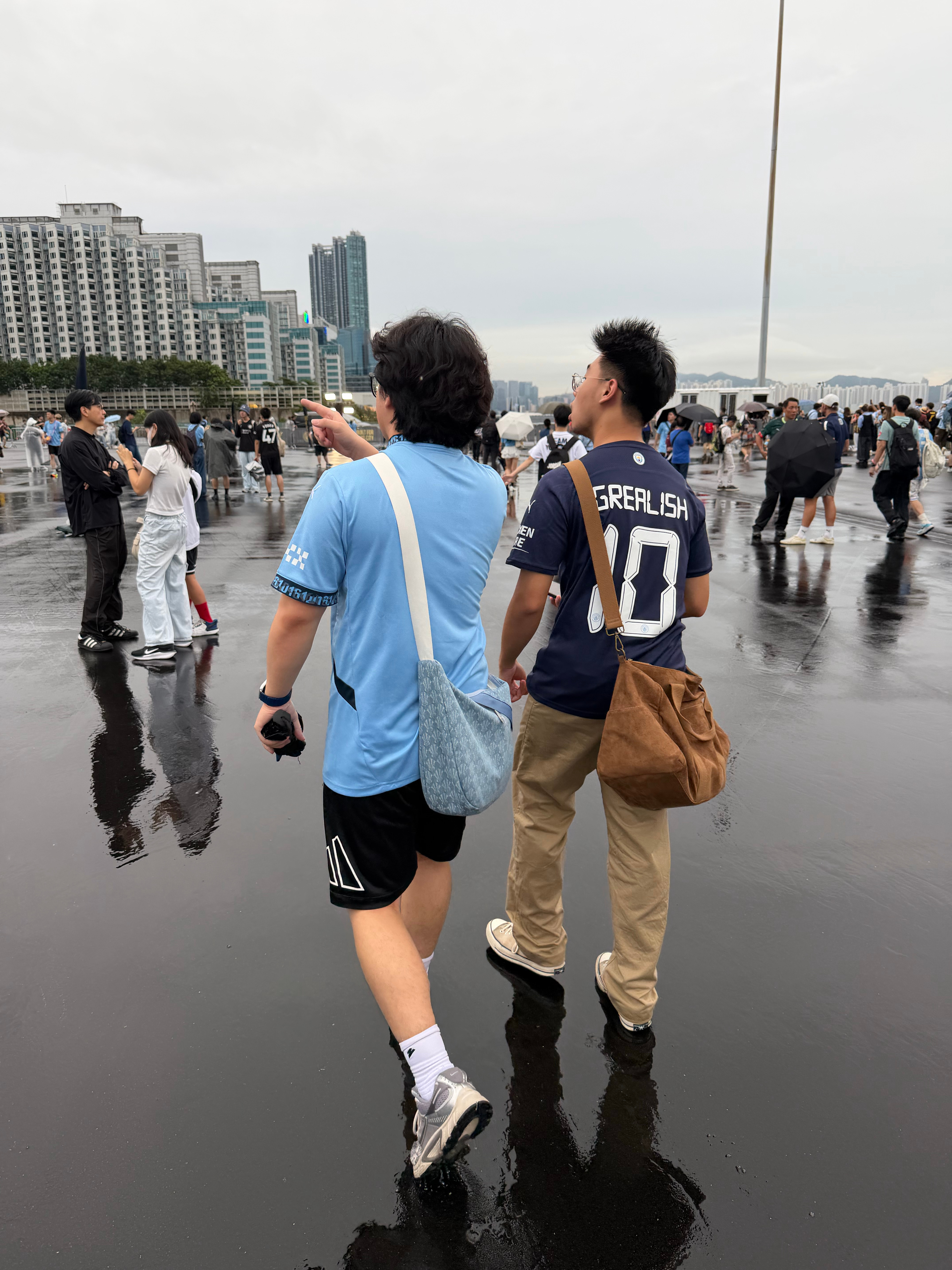 昨天活动见到的部分球衣！上赛季黑客很多！贤聊球衣曼城
