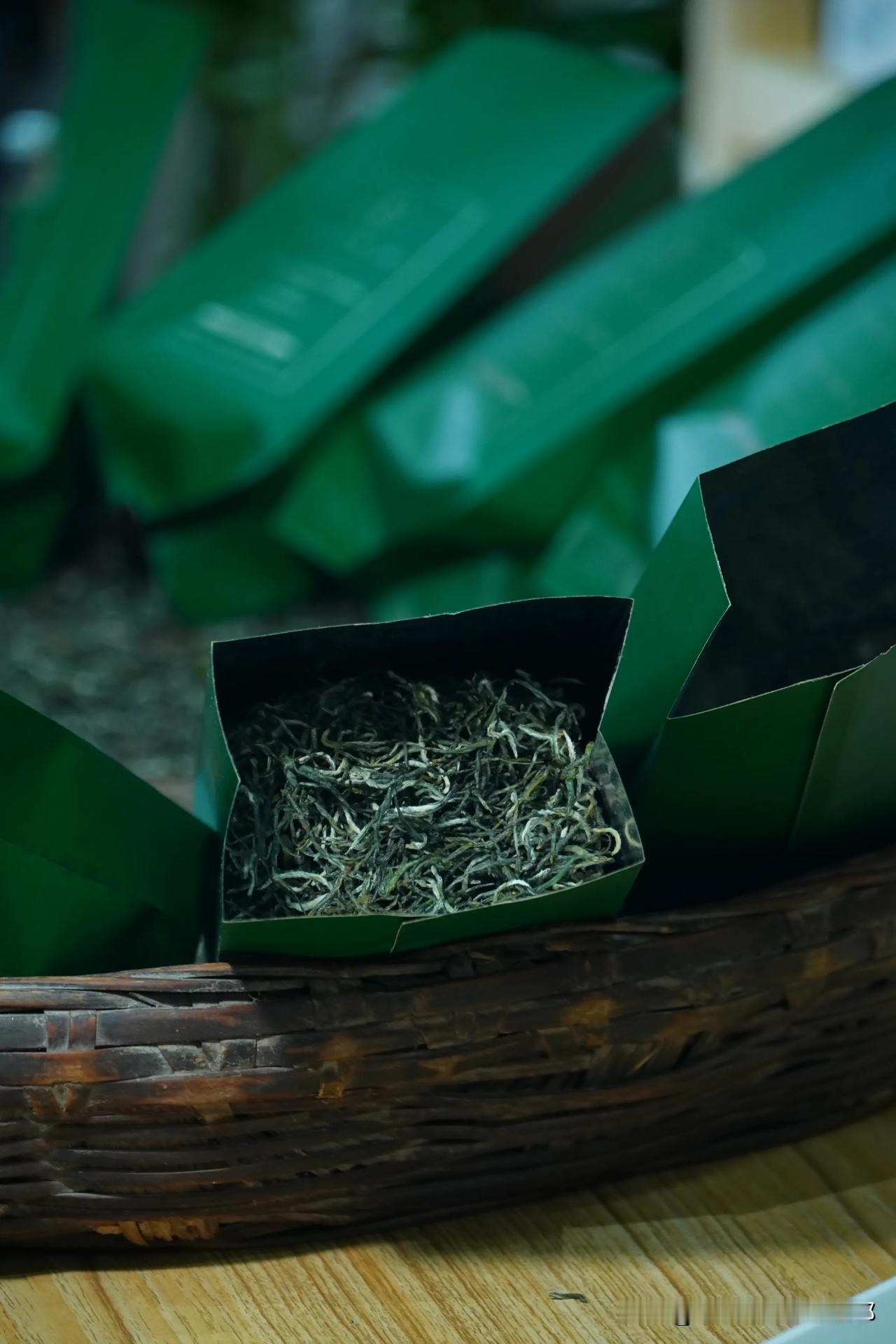 #喝茶# #中秋节# #喝茶# #茶生活# #信阳毛尖# 离中秋节还剩几天啦，下
