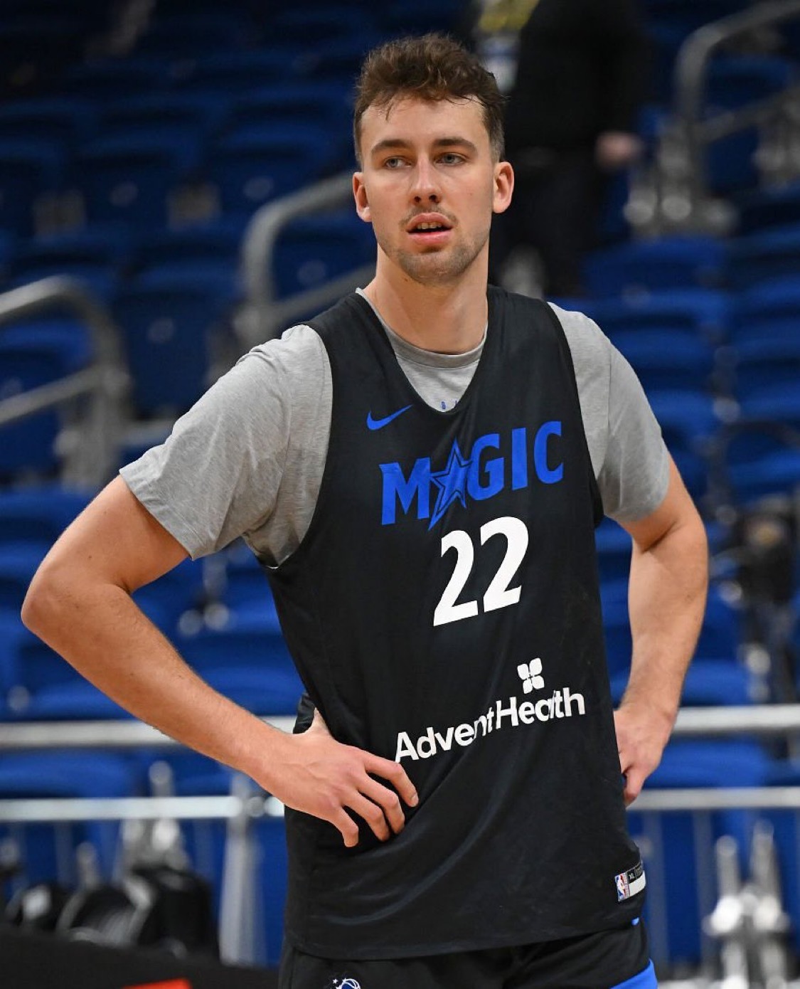 据TheAthletic报道，史蒂夫·科尔原本想在选秀中选择弗朗茨·瓦格纳而不是