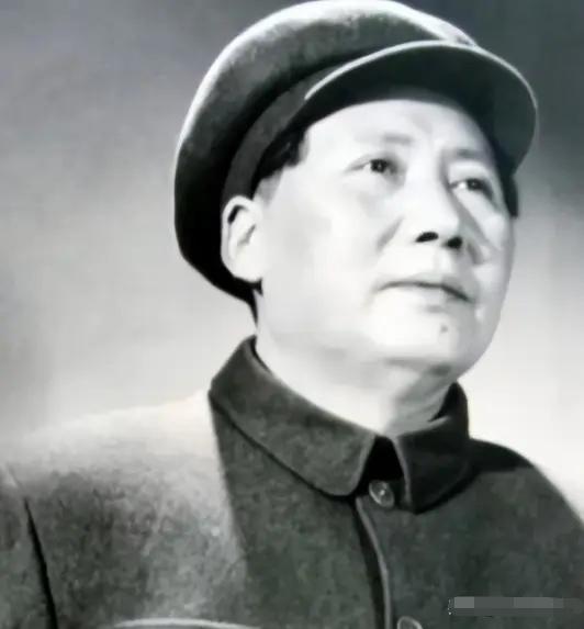 1958年，毛主席下令炮击金门，不小心炸死两个美国顾问，美国得知后率大军压境，指