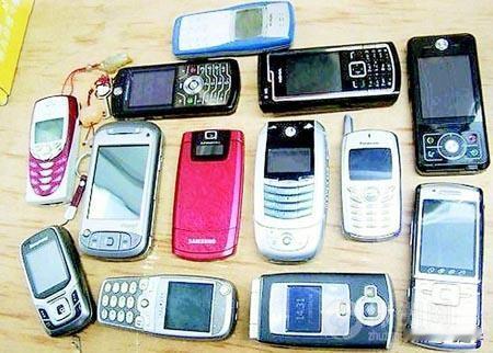 听说废手机值钱了，从20元一个到现500元一个，最值钱的是内存卡，内存量越大越值