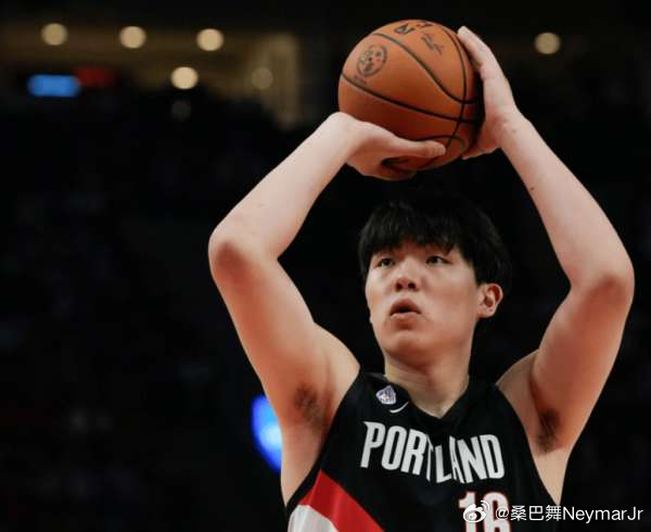 杨瀚森 出战11分钟，投篮5中1，罚球4中4得到6分4篮板1盖帽03月30日 今