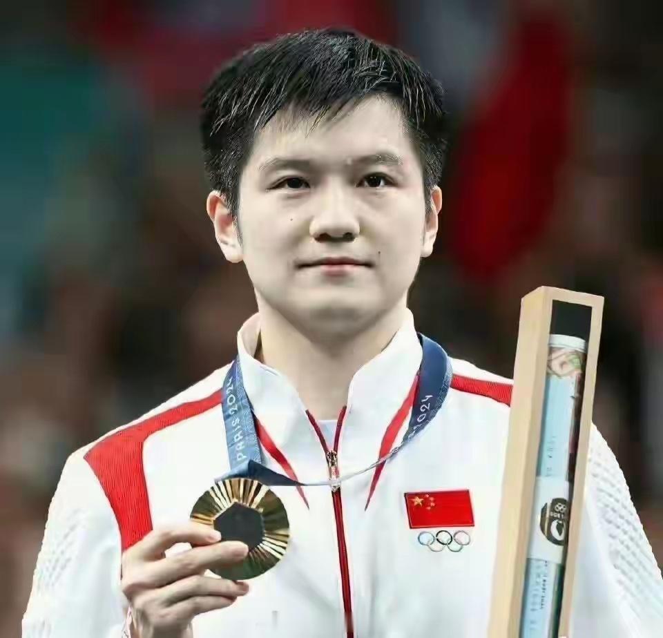 樊振东获上海市体育事业重大贡献奖，两年内两次被上海市记大功樊振东被记大功体育 北