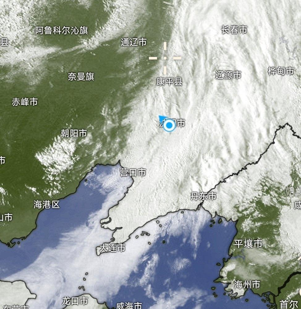 15：15分更新。

沈阳城区大部分地区的雪明显转小或停止，有些区域有雨滴，这场