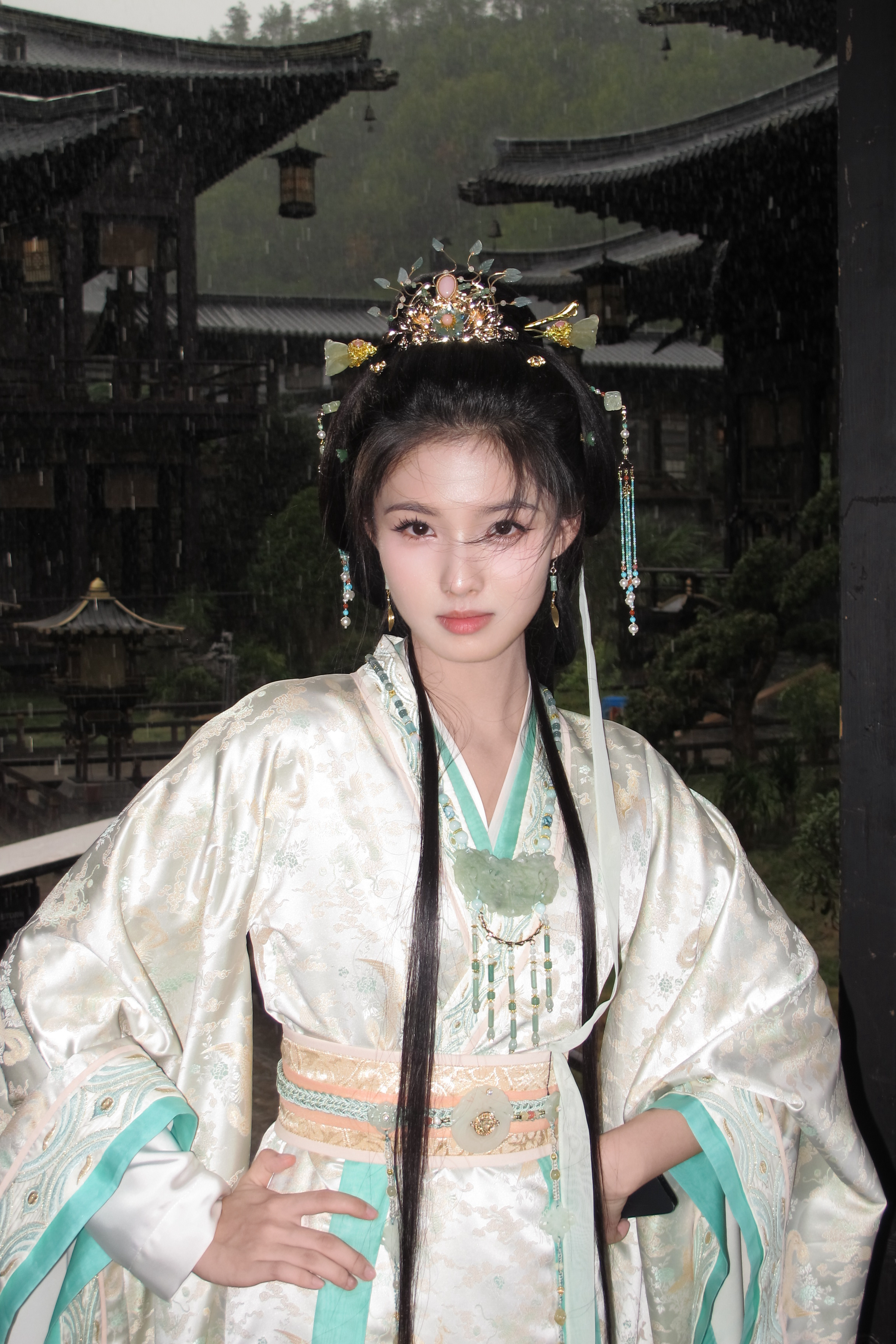 艾米 【嘉点鱼粮】雀骨艾米谢嘉鱼 一组意气风发的女郎