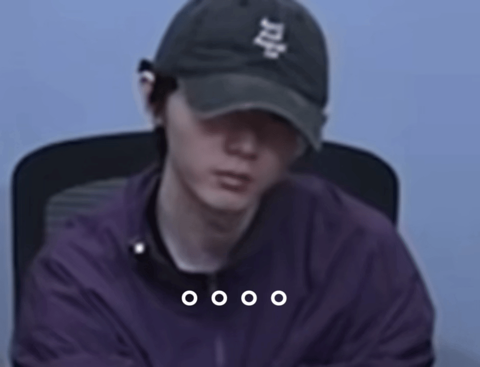 这个月应该没啥东西要上了吧，还有一个半月才放假已经开始框框买卷子刷了🙉自己一点